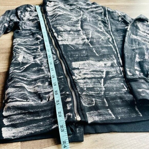 Young Fabulous and Broke Black and Gray Sweatshirt Jacket Small - Picture 8 of 9